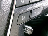 レ-ントレーシングアシストは、車線の逸脱を検知して音で教えてくれます。ドライブのサポートになりますね。(補助装置です)