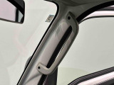 乗降グリップ採用で足抜き性の良さなど、スムーズな乗降性を実現しました!