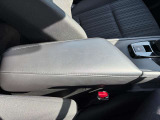 アームレスト付きなのでリラックスして運転が出来ます!