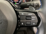 【アダプティブ・クルーズ・コントロール】予め設定した車速内でクルマが自動的に加減速。 前走車との適切な車間距離を維持しながら追従走行し、高速道路でのドライバーの疲労を軽減してくれる嬉しい機能付♪