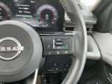 【プロパイロット(ナビリンク機能付】高速道路走行時にアクセル・ブレーキ・ステアリングを車両が制御する事で、渋滞時のイライラやロングドライブのストレス軽減に繋がります。