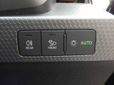 ドイツ車には特徴があり、メーターのメモリに一部色がついています。これはドイツでは推奨速度という考えがあるためです。安全で快適に走る際に適している速度を指しています