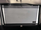 後席にサンシェードがついております。日差しも軽減されますよ!