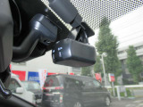 今や必需品♪♪『ドライブレコーダー』があなたの身を守ります♪♪あおり運転が問題になっている昨今です♪♪自身の身を自分で守りましょう♪♪SDカードは別売です!