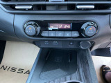 「オートエアコン」が付いています。1年中快適な室内を提供!車内温度を設定すると、風量を自動で調節してくれます。