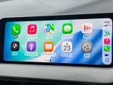 ●Apple Car Play:スマホとの有線接続で、ナビ・オーディオ再生などスマホのアプリ機能が画面でも使える便利機能です!