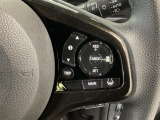 【アダプティブ・クルーズ・コントロール】予め設定した車速内でクルマが自動的に加減速。 前走車との適切な車間距離を維持しながら追従走行し、高速道路でのドライバーの疲労を軽減してくれる嬉しい機能付♪