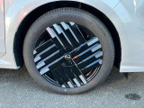 純正のホイールがよく似合います!205/50R17