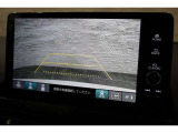 バックカメラが装備されており、後方の安全確認はもちろんのこと狭い場所での駐車や雨の日・夜間など視界の悪いコンディションでのストレスの軽減にもなります!