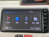 目的地や情報、電話、設定などのメニューを画面上で確認でき、必要な項目を選びやすい構成です。お出かけ前の目的地設定や各種情報の確認にも活用でき、日々の移動をサポートします。