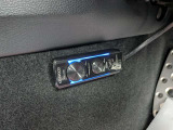 暗闇でも前方をくっきりと照らしてくれるライトです。夜の運転でも安心ですね。
