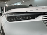 LEDヘッドライトは、点灯の瞬間から最大光量を発揮し、突然暗くなるトンネルなどでの安定感を高めます。