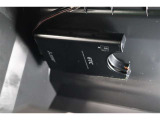 高速道路走行の料金所をノンストップで通過できるETCを装備!※ ETCカードのお申し込みも当社にお任せ下さい!
