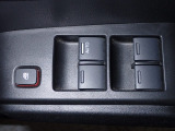 全てのドアガラスを運転席での操作が可能!窓を開けて走るドライブも気持ちがいいですよね!!♪