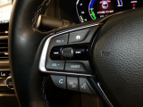 【ステアリングリモコン】ステアリングにオーディオ調節可能なスイッチが装備されていますので運転中でも視線をそらさずにオーディオの調節が可能です!
