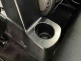 後部座席ドリンクホルダー