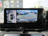 車の真上から見下ろしたような360度視界の良い『アラウンドビューモニター』です♪♪苦手な狭い駐車場、暗い所でも確認ができてとっても安心です♪♪