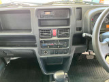 シンプルなインパネ周りで操作もしやすいです。