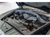6.75リッターV型12気筒ツインターボエンジン