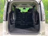 普段のお買い物や通勤、送迎等に十分な荷室スペースを確保しております。セカンドシートを倒すと、大きな荷物の積載も可能です♪