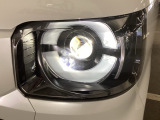 【オートライト(AUTO)】外の明るさをシステムが感知して、自動でヘッドライトが点灯します!ヘッドライトをつけ忘れを防ぐ便利機能です