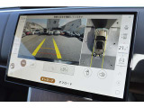 バックカメラおよびガイドライン表示が装着されていますので、車庫入れが苦手な人でもアシストしてくれます