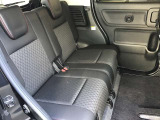運転席側の後部座席内装も綺麗ですよ、