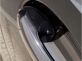 【ボディコーティングで新車時の輝きを】ご納車前にボディを磨き上げ下地処理を行った上で、コーティングを施工します。軽微な小傷も無くなりより新車時の輝きに近い状態でお届けできます。ぜひご用命下さい!