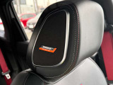 BOSEヘッドレストスピーカーが搭載されています!