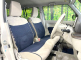 運転席シート廻りは使用感も少なく、良好な状態となっています。丁寧に使われていたことがよくわかりますね。