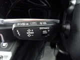 前方車両を感知して一定の車間距離を保ちながら追従走行するアダプティブクルーズCが装備されております。ロングドライブにはぜひ欲しい機能です。
