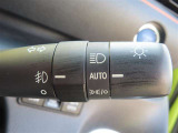 AUTOの位置にセットしておくと、暗くなったら自動でライトの点灯をサポートしてくれます!高速道路でのトンネル通過時など便利です!