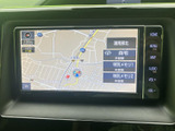 周辺の道路や現在地を地図上で確認でき、目的地へ向かう際の道順把握に役立ちます。画面内には案内情報も表示され、移動前に行き先や周辺の位置関係を確認できます。