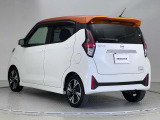 【ワイド保証】日産販売店の中古車には、無料で保証が付いています。走行距離無制限で、無料保証期間は1年間から。品質に自信があるから実現した、日産ならではの保証です。