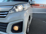 HIDヘッドランプとフォグランプが装備されており、LEDなどにご変更も可能です!
