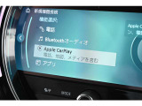 もはやMINI標準搭載とも言える、デザインアイコンの一つでもあるカーナビは各種設定から情報、マルチメディアまで、可愛らしい見てくれで多機能な装備の一つです。