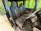 運転席シート廻りは使用感も少なく、良好な状態となっています。丁寧に使われていたことがよくわかりますね。