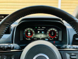 【メーターパネル】見た目もきれいで視認性もよく、安心して運転に集中できます。シンプルであるということが実は安全でもあるんです。