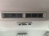 ルーフに取り付けたファンで空気を効率的に循環させることで室内空間の温度を均等に保ち心地良い車内♪