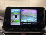 アラウンドビューモニターは真上から見下ろした様に車の周囲を表示することで、駐車時の安全性と利便性を高めます。