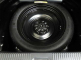 応急用スペアタイヤを装備しております。