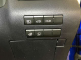 ヘッドアップディスプレイ機能付です。走行中も目線の移動が少なく運転ができるので安全です。