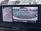 サイドブラインドモニターは「死角」となる左フロントタイヤ周りを映すので幅寄せや狭い道での運転に役立ちます!
