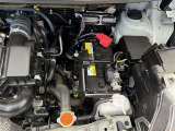 アイドリングストップ機能がついているので、停車時にエンジンを止めて燃料消費を抑えます。環境にもお財布に優しいですね♪