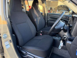 運転席シート廻りは使用感も少なく、良好な状態となっています。前オーナー様が丁寧に使っていたことがよくわかりますね。