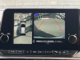アラウンドビューモニターは、まるで上空から見たような映像で駐車をサポート!苦手な駐車も心強いですね!