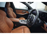 BMWらしい、シンプルですが直感で使いやすい内装デザインです☆お問合せ(無料ダイヤル)0078-6002-613077迄お待ちしております。大阪府吹田市芳野町5-55 毎水曜、第二・第三火曜日定休 営業時間10:00〜18:00