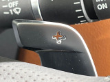 パドルシフト ハンドルを握ったまま変速操作が可能です。この装備があると運転の自由度が高まります。スポーティな走りをお求めの方にお勧めの装備となっています。