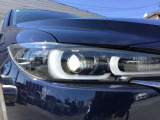 LEDヘッドランプ装備・消費電力が少なく明るいので夜間走行も安心して運転出来ます。