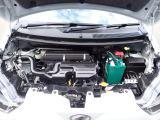 エンジンルームもクリーニング済みです。納車前に点検整備も行います。